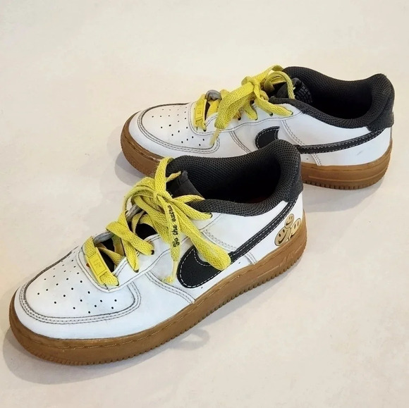 || NIKE AIR FORCE 1 || white childrens sneakers - Picture 1 of 9
